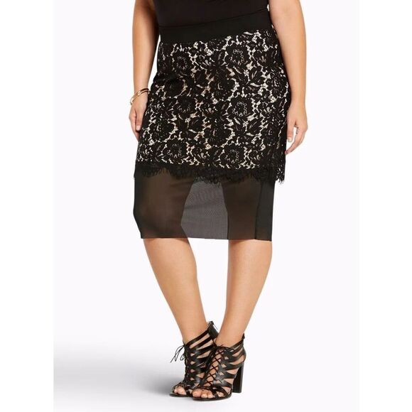 Womens Torrid Black Peek-A-Boo Lace Mesh Mixed Media Panel Pencil Skirt - Sz 0 - Picture 1 of 2
